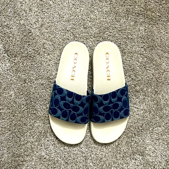 NEW Coach logo  slides demin slipper size 9 B - Picture 2 of 10